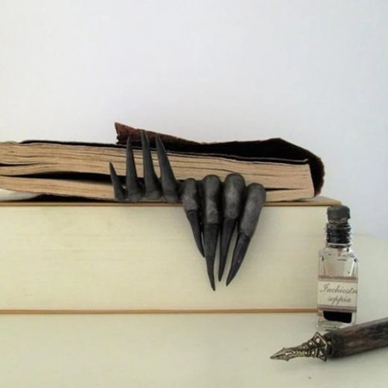 Resin Art Bookmark - Hand des Teufels Halloween Horrorfilm Lesezeichen